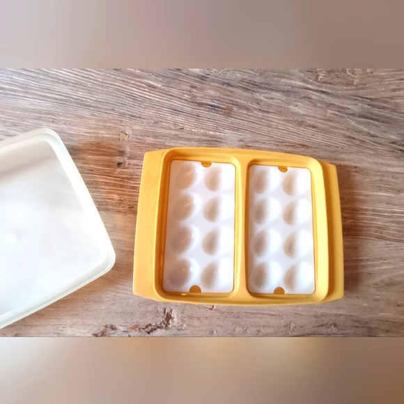 Egg Tupperware storage - Picture 1 of 6